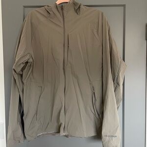 lululemon athletica Men's Khaki Windbreaker